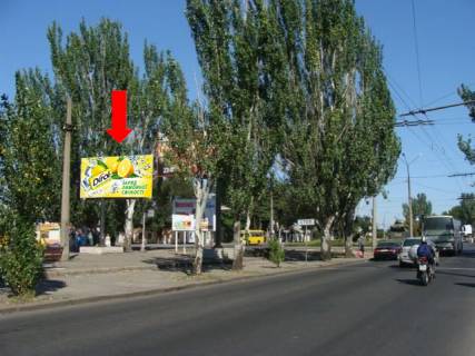 Billboard B in Mykolaiv, 3x6  Central'nij av. (kol. Lenina av.) / 6-ta Slobids'ka st. (kol. Komsomol's'kaa st.), bul'var, bila DT "Pivdennij Bug", navproti zupinki, liva Photo 1