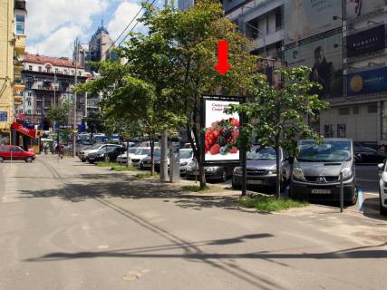 Citylight B in Kyiv, 1.8x1.2  Esplanadna st. / st. Rognidins'ka, navproti TRC "Gulliver", v storonu st. Basejna Photo 1