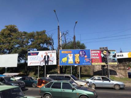 Billboard A in Zaporizhzhya Peremogi st. - Tulenina st., svitlofor Photo 1