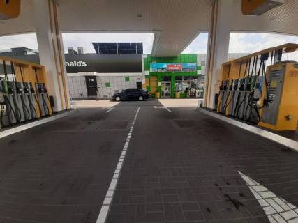 Video Billboard A in Kyiv Kiivs'ka st., 2, AZS "KLO", povorot na Visneve, prajs za translaciu rolika 10 sek, 1 vihid/2 hvilini, cilodobovo - 402534 Photo 1