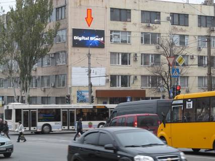 Video Billboard A in Zaporizhzhya Sobornij av. - Ukrains'ka st., prajs za translaciu rolika 10 sek 1 raz / 2 hv z 6:00 do 23:00. Prorahunok insih konfiguracij utocnujte u menedzera - 293729 Photo 1