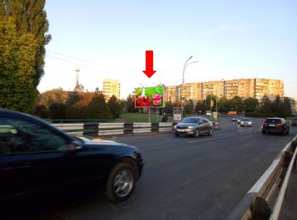 Prismatron, Prism B in Uzhgorod, 3x6  Hmel'nic'kogo pl. / Kiivs'ka naberezna, viizd z mostu na plosu - 133306 Photo 1