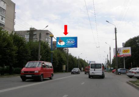 Billboard B in Chernivtsi, 3x6  Geroiv Majdanu st. (kol. Cervonoarmijs'ka st.), 79, z centru (flazok) Photo 1