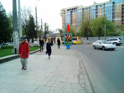 Citylight  in Lutsk, 1.8x1.2  Vinnicenka st. / Peremogi av. / Nezaleznosti pl., bila korpusu VNU Photo 1