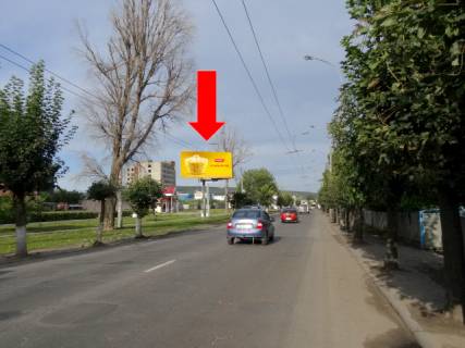 Billboard B in Chernivtsi, 3x6  Hotins'ka st., 41, bila AZS "OKKO", v bik TRC "Boanivka", supermarketiv "Karavan", "Comfy Photo 1