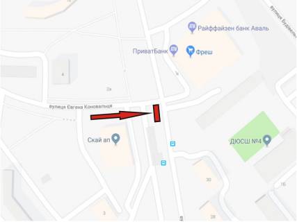 Billboard A in Rivne Bogoavlens'ka st. (kolis. Cernaka st.) - Konoval'ca st., bila TRC "Sky Up" scheme