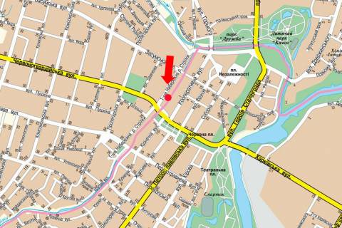 Citylight B in Sumi, 1.8x1.2  1-a Naberezna st. r. Strilki, bila magazinu "Tocka", v bik Illins'koi st. (kol. Cervonogvardijs'koi st.) scheme