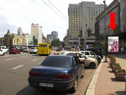 Citylight A in Kyiv, 1.8x1.2  Halytska pl., 3, bila univermagu "Ukraina", v storonu bst. Shevchenka Photo 1