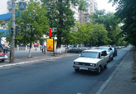 Citylight B in Cherkasy, 1.8x1.2  Sevcenka bst. / Nebesnoi Sotni st. (kol. Lenina st.), bila magazinu "ATB", Ukrsibbanku Photo 1