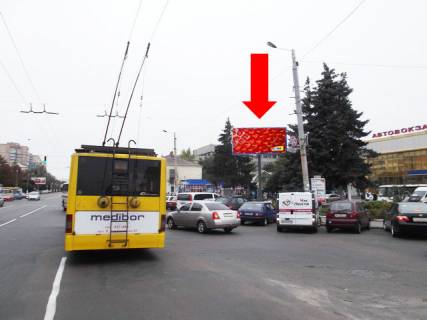 Billboard A in Zhytomyr, 3x6  Kiivs'ka st. / Nezaleznosti av. (kol. Vatutina st.), bila avtovokzalu, na svitlofori, v centr Photo 1
