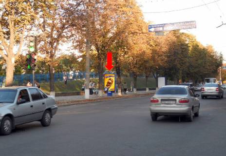 Citylight  in Sumi, 1.8x1.2  Illins'ka st. (kol. Cervonogvardijs'ka st.) / Aroslava Mudrogo st. (kol. Proletars'ka st.), 45 (No4) Photo 1