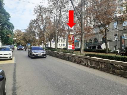 Citylight B in Kyiv, 1.8x1.2  Antonovica st. (kolis. Gor'kogo st.), 4/6, v storonu parku Sevcenka Photo 1