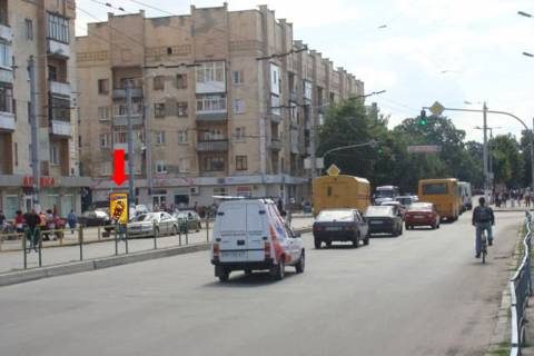 Citylight B in Zhytomyr, 1.8x1.2  Kiivs'ka st., 98 / Shidna st., navproti TC "Armarok", supermarketu "El'dorado", na svitlofori Photo 1