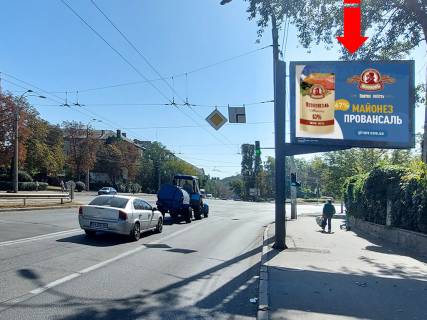 Scrolller, Scroll A in Kyiv, 2.3x3.14  Kirilivs'ka st. (kolis. Frunze st.) / Podil's'kij uzviz, na svitlofori, v centr - 470359 Photo 1