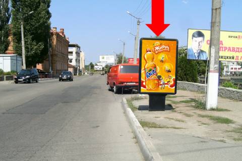 Citylight A in Kropyvnytskyi (Kirovograd), 1.8x1.2  Vasilivs'kij av. / V. Perspektivna st. (kol. Marksa st.), bila cerkvi Photo 1