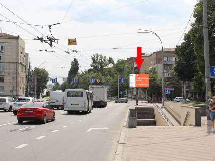 Video Billboard A in Kyiv, 2.3x3.14  Теліги вул., 13/14 - вул. Дорогожицька, на світлофорі, в сторону ст. м. "Шулявська" - 583390 Photo 1