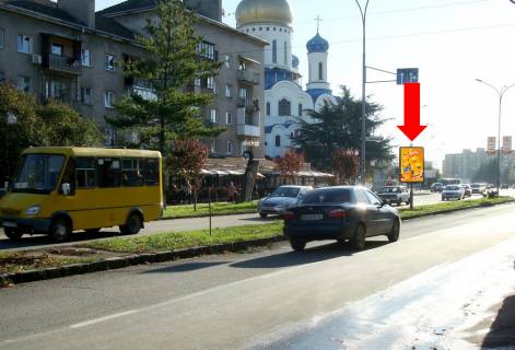 Citylight A in Uzhgorod, 1.8x1.2  Svobodi av. / Zan'kovec'koi st., Kirila i Mefodia pl., rozdil'nik Photo 1