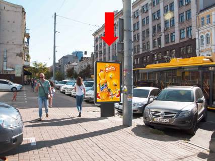 Citylight  in Kyiv, 1.8x1.2  Petluri st., 28 / st. Zilans'ka, v storonu st. Saksagans'kogo Photo 1