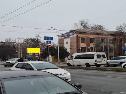 Video Billboard A in Zaporizhzhya Sobornyj av. (byvs. Lenina av.) - Dobrolubova st., prajs za translaciu rolika 10 sek 1 raz /2 min, kruglosutocno, krome tehniceskogo pereryva mezdu 3 i 4 casami noci. Proscet drugih konfiguracij utocnajte u menedzera - 300550 Photo 1