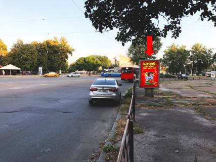 Citylight  in Cherkasy, 1.8x1.2  Sevcenka bst., 472, navproti 700-ricca Cerkas pl., restoranu "Papa Karlo", z centru Photo 1