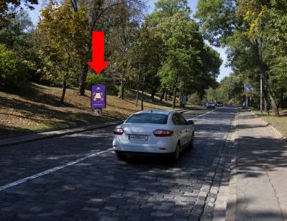 Citylight A in Kyiv, 1.8x1.2  Dniprovs'kij uzviz No1, v centr Photo 1