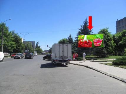 Billboard A in Uzhgorod, 3x6  Grusevs'kogo st. / Minajs'kaa st., bila firmovogo magazinu "Tisa" Photo 1