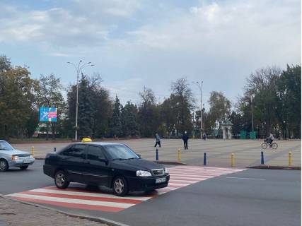 Video Billboard A in Pryluky Kiivs'ka st. - Central'na pl., liva storona plosi, prajs za rolik 10 sek 1 vihid / 2 hvilini, cilodobovo. Rozrahunok dla insih parametriv utocnujte u menedzera. - 295416 Photo 1
