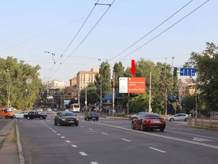 Prismatron, Prism A in Kyiv, 3x6  Kirilivs'ka st. (Frunze), 125 - st. Sirec'ka, na svitlofori, v centr - 245501 Photo 1