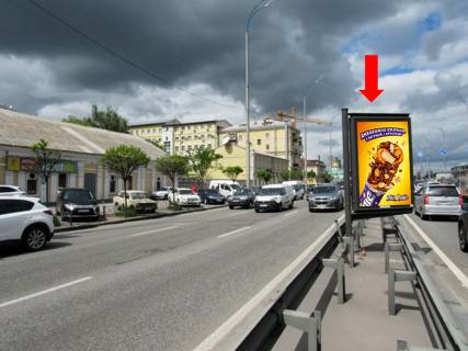 Video Billboard A in Kyiv, 1.8x1.2  Naberezno-Hresatic'ka st., 13-15-17, na r/p, (4-1), u bik Gavans'kogo mostu - 483893 Photo 1
