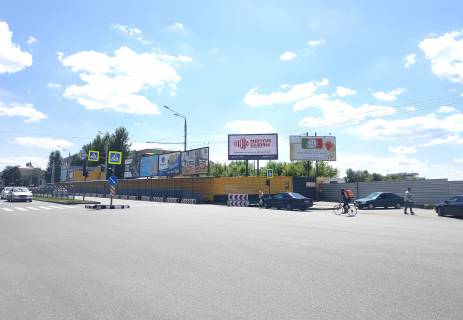 Video Billboard A in Kharkiv Nauki av. (byvs. Lenina av.), 25 / Minskaa st., levaa. Prajs za translaciu rolika dlit 8 sek 60 raz/cas. - 291497 Photo 1