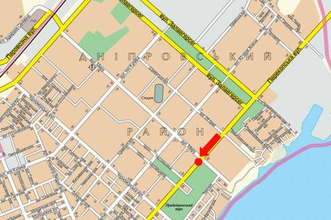 Billboard A in Kherson, 3x6  Universitets'ka st. (kol. 40-ricca Zovtna st.) / Miru st., bila rinku "Dniprovs'kij", rozdil'nik, v centr, prava scheme