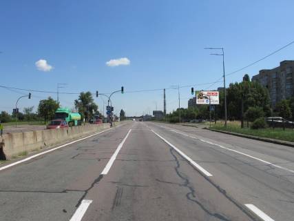 Prismatron, Prism A in Kyiv Suhevica av. (kolis. Vatutina av.), 26 - 374214 Photo 1