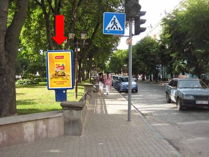 Citylight B in Ternopil, 1.8x1.2  Sevcenka bst. / Rus'ka st., bila CUMu, sprava Photo 1