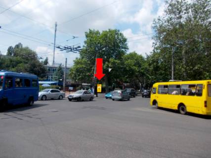 Citylight  in Odessa, 1.8x1.2  Filatova st., 21/1 / Kosmonavtov st., na svitlofori, v bik Derevanka pl. Photo 1