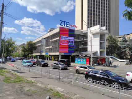 Non-Standard A in Kyiv, Унікальний  Львовская пл., 8А Photo 1