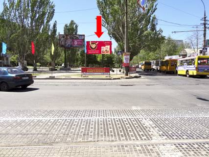 Prismatron, Prism A in Mykolaiv, 3x6  Central'nij av. (kol. Lenina av.) / 6-ta Slobids'ka st. (kol. Komsomol's'kaa st.), bul'var, bila DT "Pivdennij Bug" - 19529 Photo 1