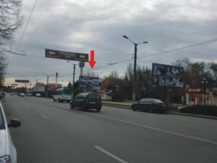 Billboard A in Krivy Rig, 3x6  Metalurgiv av., 22, park Hmel'nic'kogo, u bik Krivorizstali (kol. Ordzonikidze) st. Photo 1