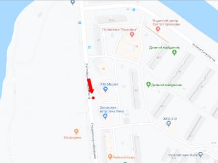 Citylight B in Kyiv, 1.8x1.2  Rusanivs'ka naberezna, 18, bila supremarketa "ATB", v storonu Rusanivs'koi bul'varu scheme