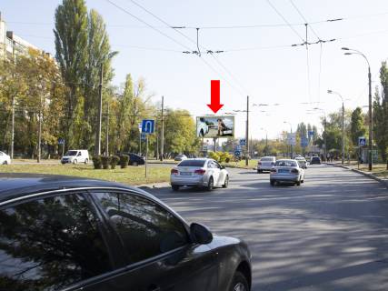 Video Billboard A in Kyiv, 3x6  Ivaskevica st., 3, rozdil'nik, v bik TRC "Karavan", Oboloni - 457035 Photo 1