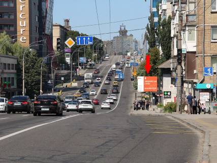 Video Billboard A in Kyiv, 2.3x3.14  Гетьмана вул., 17, навпроти ТРЦ "Космополіт", в сторону ст. м. "Шулявська" - 583228 Photo 1
