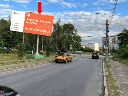 Billboard A in Chernivtsi, 3x6  Винниченка вул. - Руська вул., до Винниченко вул. Photo 1