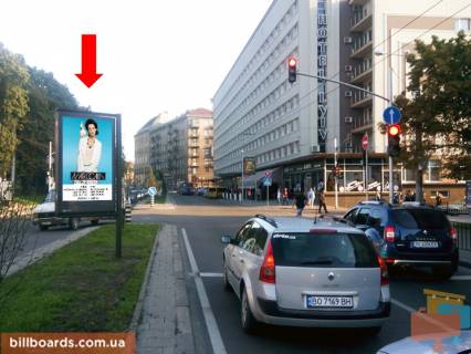 Cityscroll A in Lviv, 1.8x1.2  Cornovola av., 9 / Zernova st., rozdil'nik, bila gotelu "L'viv", na svitlofori, v centr Photo 1