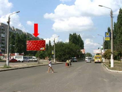 Billboard B in Mykolaiv, 3x6  Ozerna st., 13, (kol. Cervonih Majovsikiv st.), bila supermarketu "ATB", rinku "Strasse" Photo 1