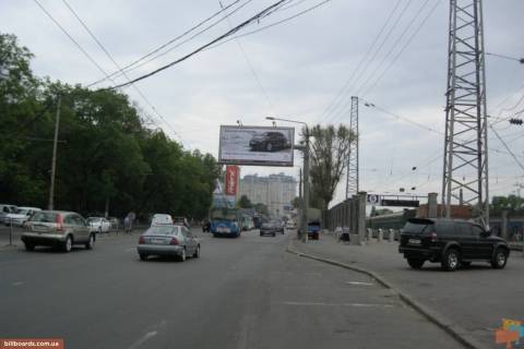 Prismatron, Prism A in Odessa Seredn'ofontans'ka st., bila zupinki "Zaliznicnij vokzal" - 143502 Photo 1