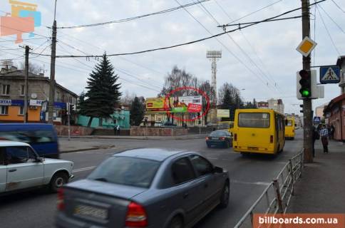 Billboard B in Ternopil Banderi av. - Suhevica st., pravij Photo 1