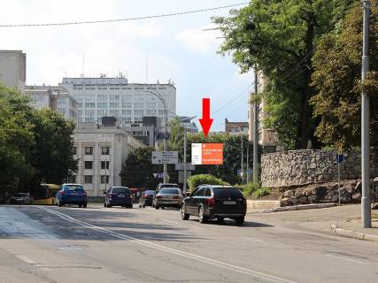 Video Billboard A in Kyiv, 2.3x3.14  Старонаводницька вул., 1/45 / вул. Алмазова (колиш. вул. Кутузова), на світлофорі, в центр - 583676 Photo 1