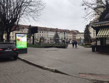 Video Billboard A in Ivano-Frankivsk, 1.8x1.2  Ринок пл., 12, Ратуша, з боку Міцкевича пл. - 569485 Photo 1