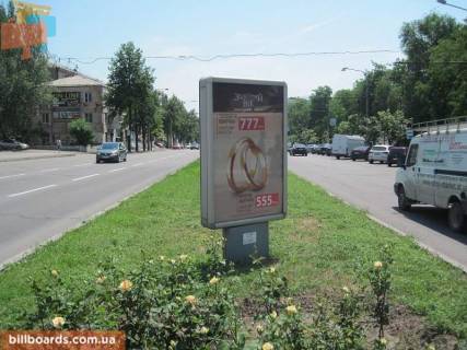 Citylight A in Zaporizhzhya Sobornij av. (kolis. Lenina av.) / Zaporiz'ka st. / Prihods'ka st. (kolis. Komunars'ka st.), rozdil'nik, do vokzalu Photo 1