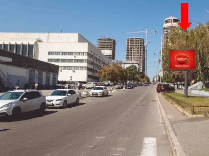 Scrolller, Scroll A in Kyiv, 2.3x3.14  Predslavins'ka st., 35, bila palacu "Ukraina", v storonu centru - 470491 Photo 1