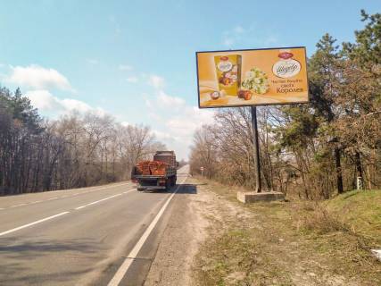 Billboard  in Pereyaslav (Pereyaslav-Khmelnitsky), 3x6  v'izd u misto z boku Zolotonosi Photo 1
